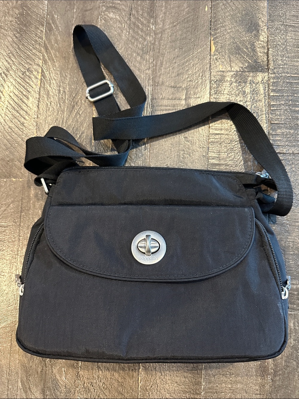 Black crossbody bag Baggallini NWOT